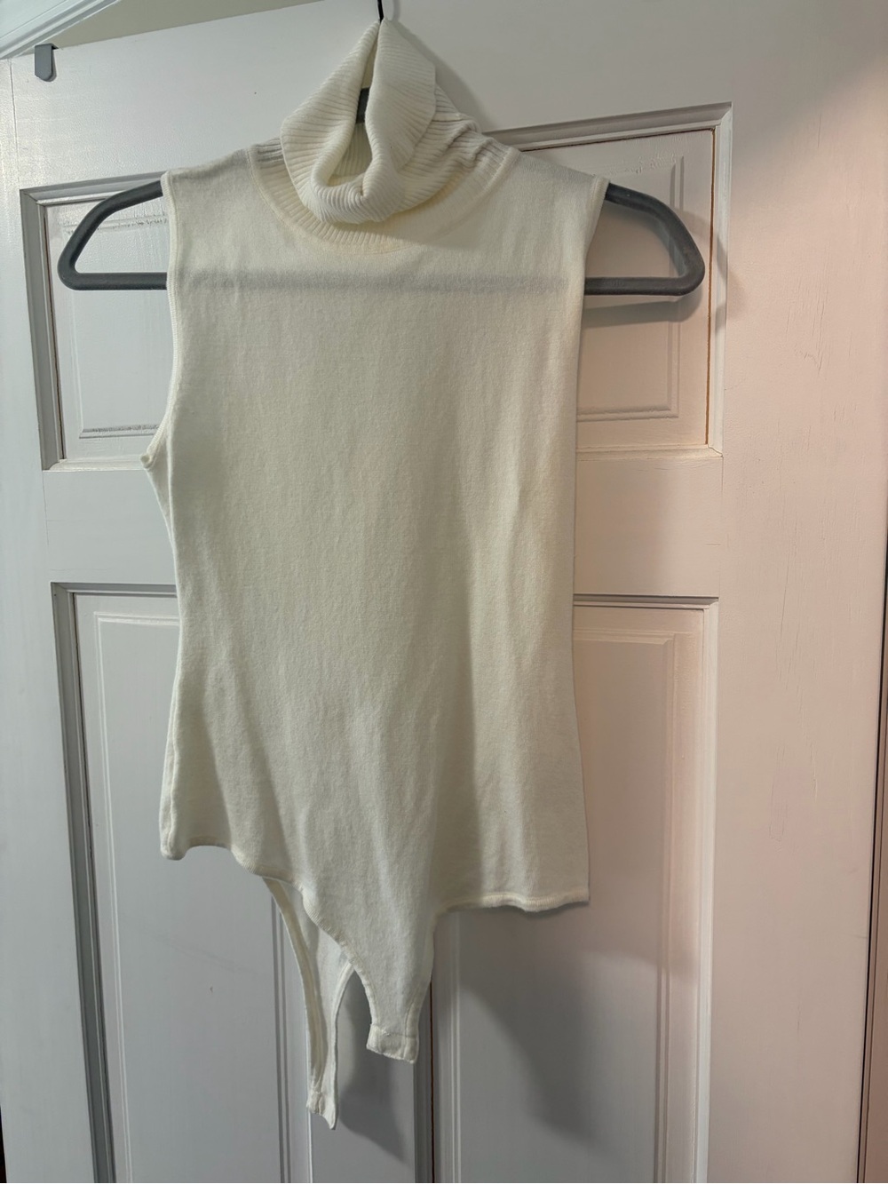 Grace Ribbed Sleeveless Turtleneck in Cream